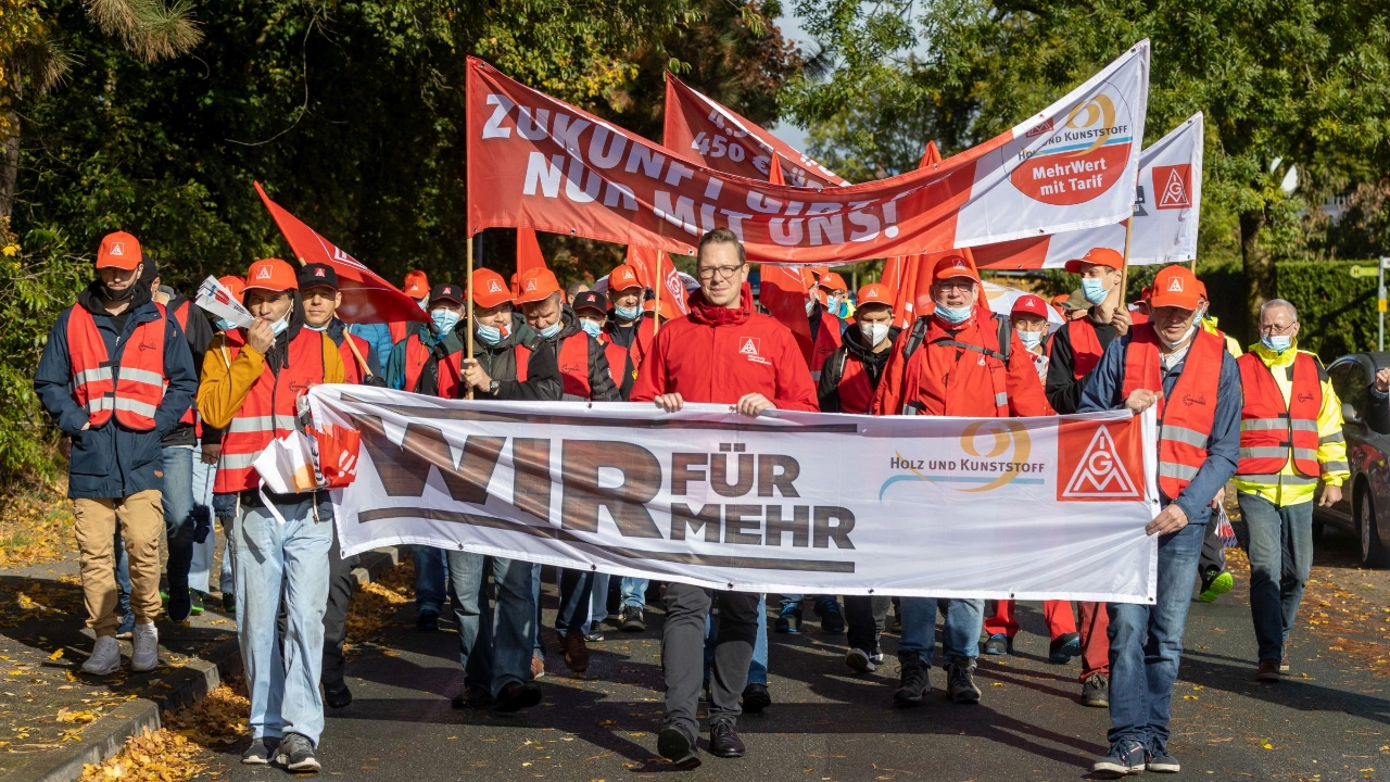 Warnstreik Berry Bramlage am 15.10.2021 in Oldenburg