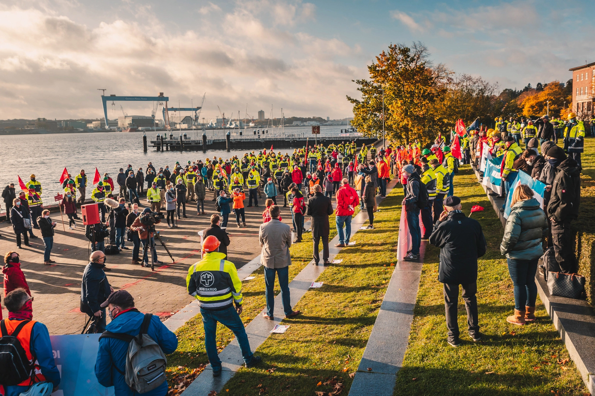 Demonstration zum Erhalt der Arbeitsplätze und Standorte im Schiffbau an der Küste im Oktober 2020 in Kiel