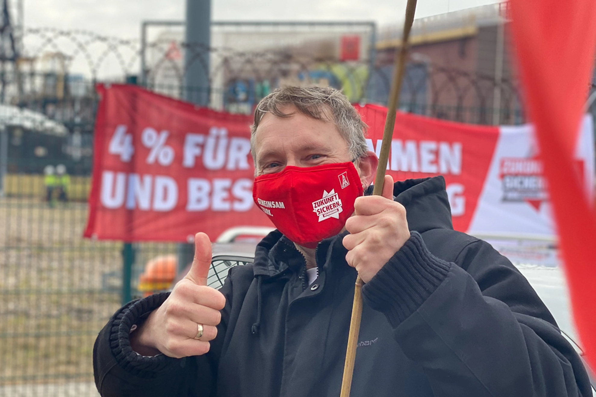 Warnstreik in Nordenham in der Tarifrunde 2021 der Metall- und Elektroindustrie 