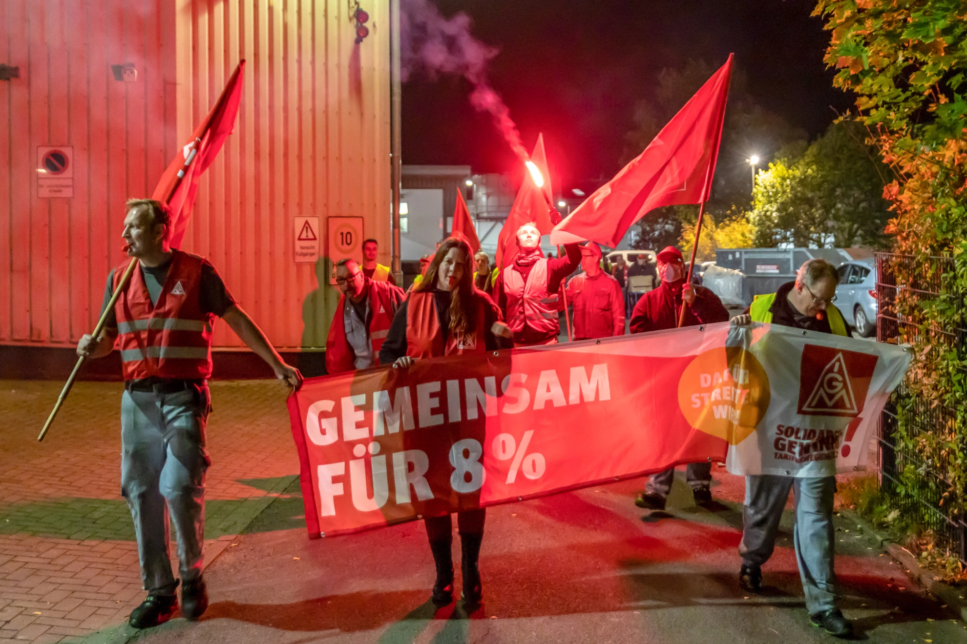 Warnstreik Küste GKN Driveline Kiel Tarifrunde M+E 2022