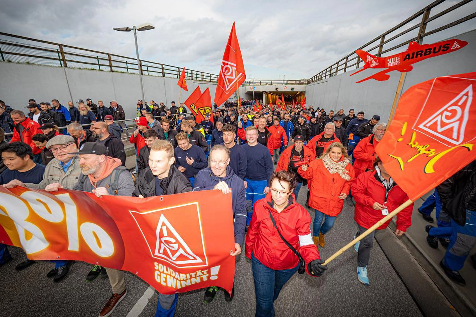 Warnstreik Airbus Hamburg Küste Tarifrunde M+E 2022