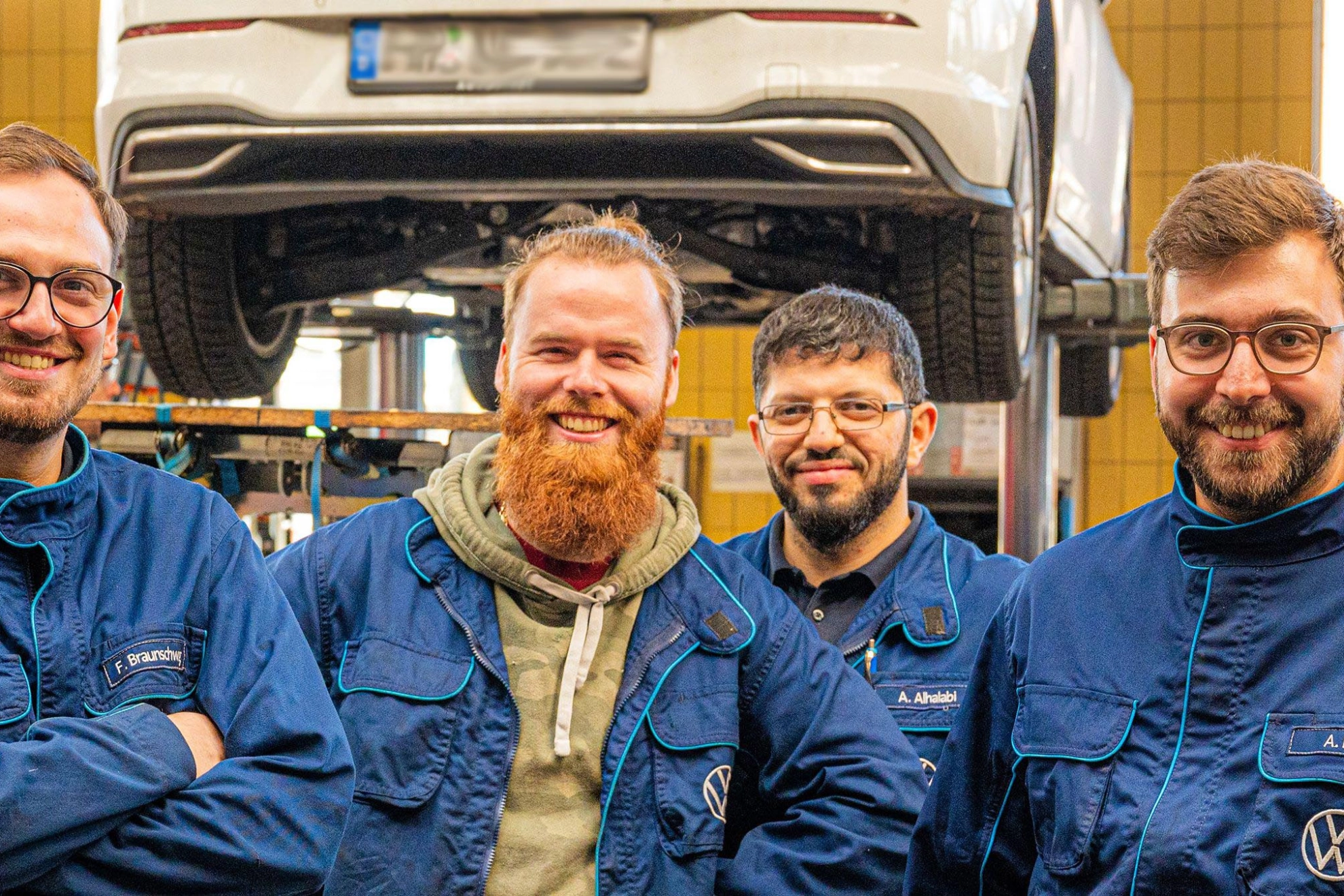 Beschäftigte während der Kfz-Tarifrunde 2023 in Hamburg.