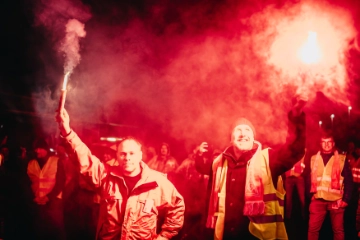1.500 Beschäftigte beteiligten sich am Dienstag an Warnstreiks im IG Metall Bezirk Küste