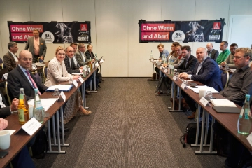IG Metall Küste weist Angebot der Arbeitgeber zurück und entscheidet über Warnstreiks