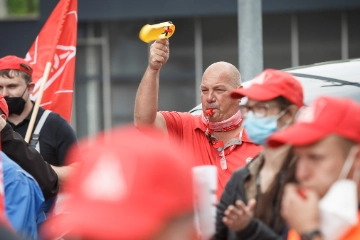 Mit Power in die Kfz-Tarifrunde
