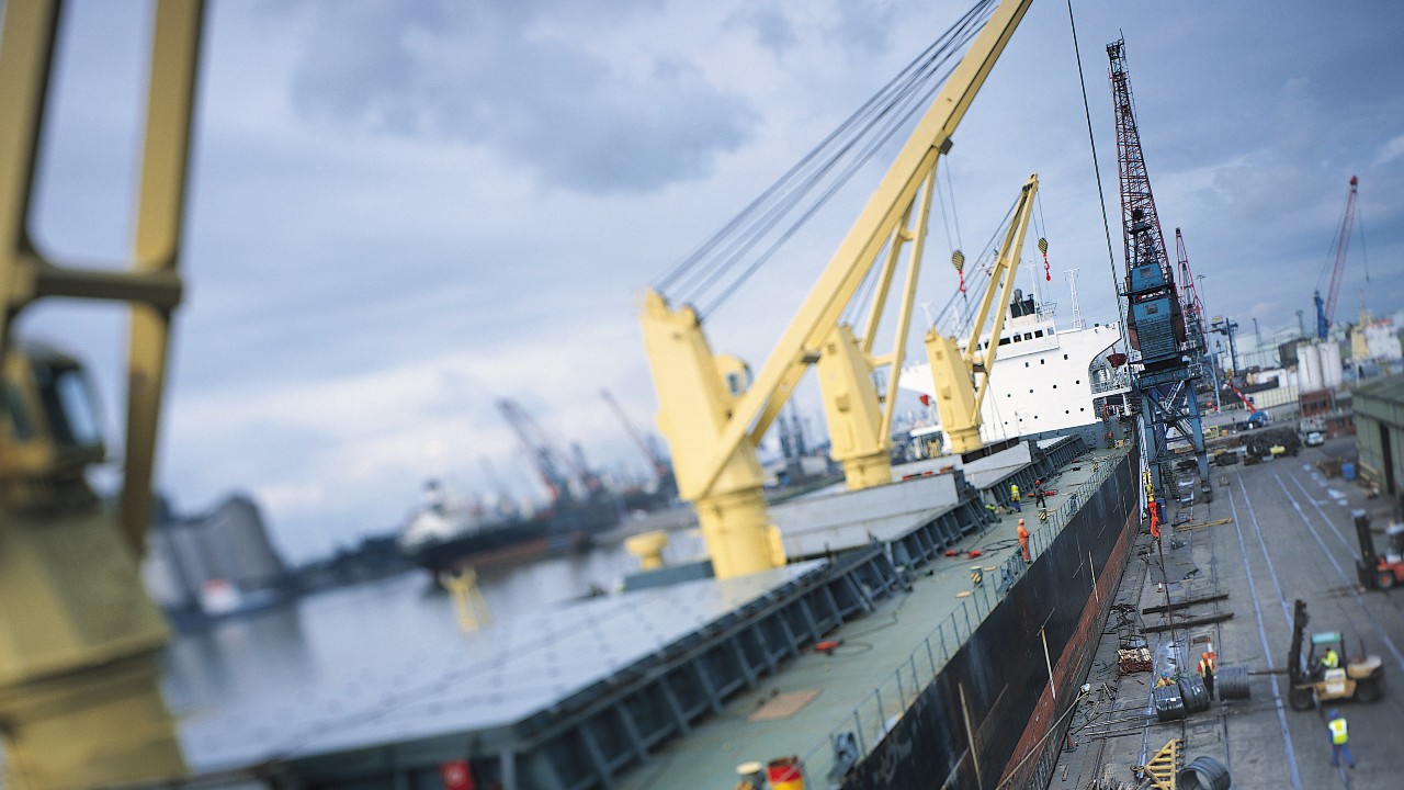 meyer werft industriefotos Küste Digital Vision