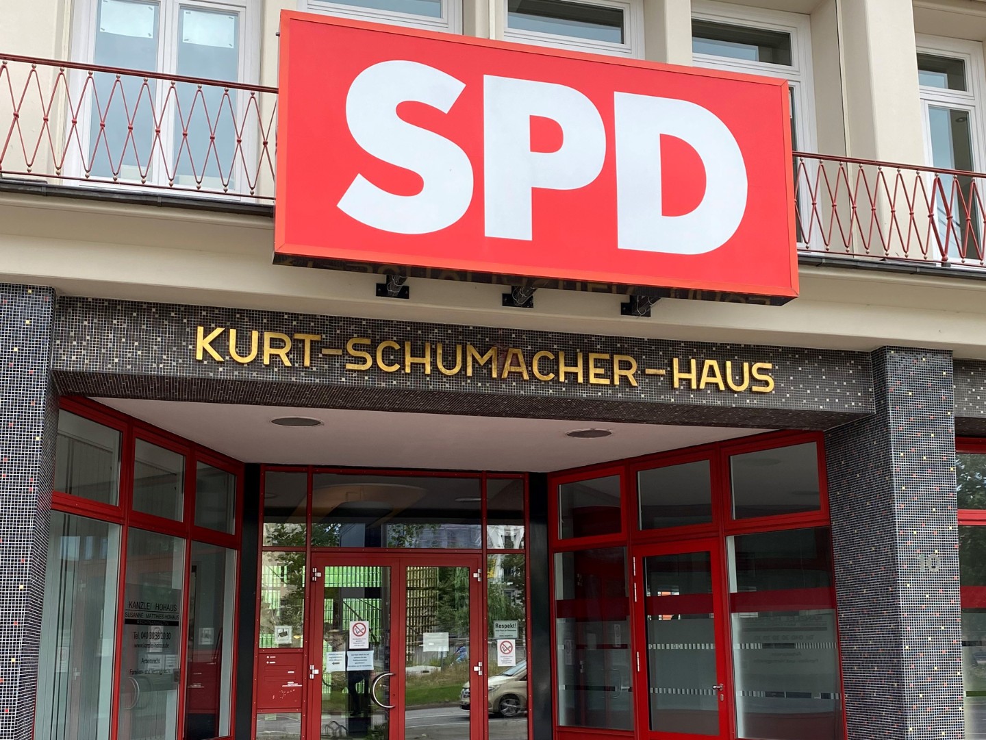 m Kurt-Schuhmacher-Haus in Hamburg sitzt die IG Metall Bezirk Küste und die SPD-Landesorganisation.